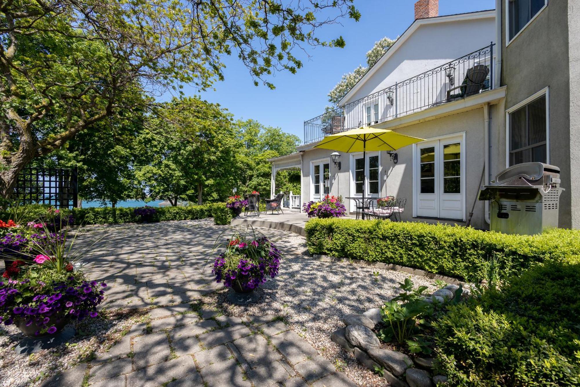 Hotel The Old Bank House Niagara-on-the-Lake Exterior foto
